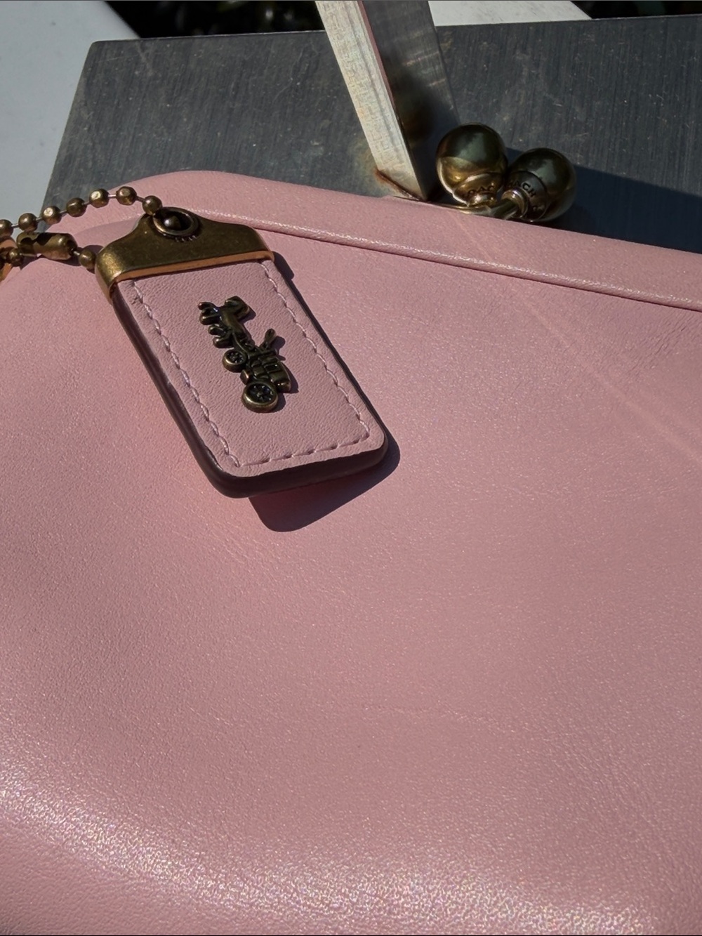 Coach Pink Leather Kiss-Lock Wristlet Coin Purse 1941 with Tag and dust bag - Picture 9 of 17